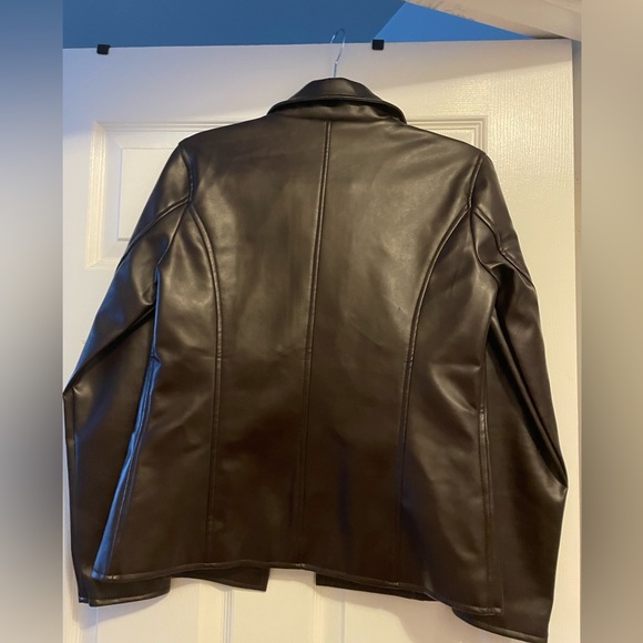 Brown leather jacket - Picture 3 of 5